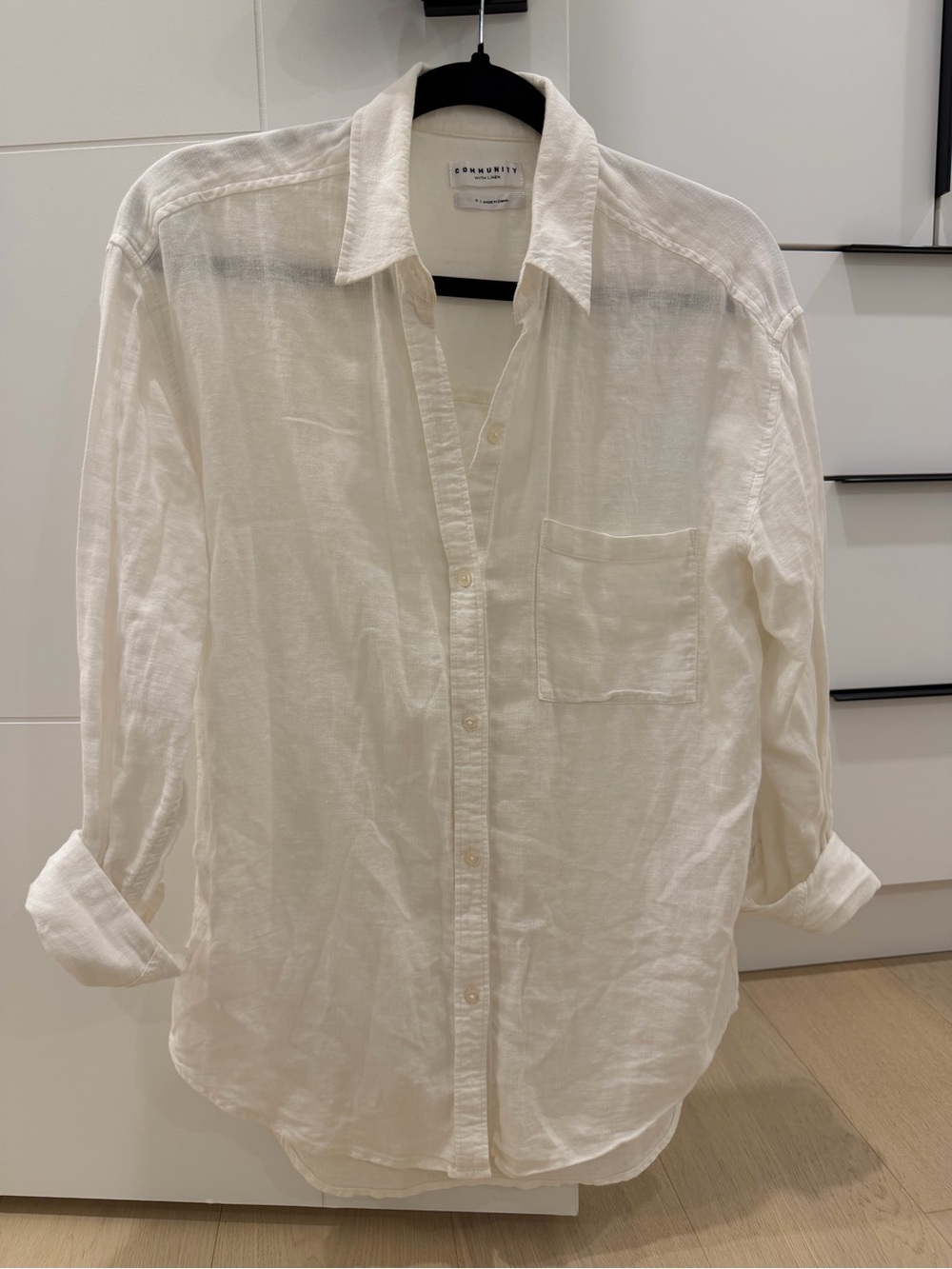 Aritzia Community linen shirt, white small